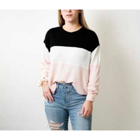 HOLLISTER CALIFORNIA BOYFRIEND TEE WOMEN'S SIZE XS - Picture 1 of 5